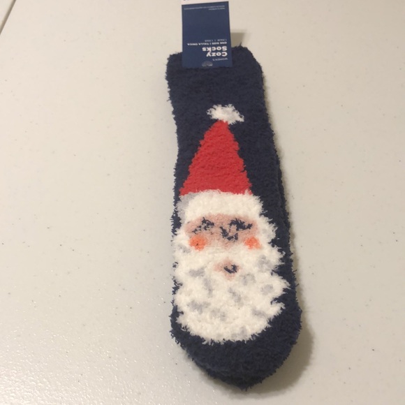 Old Navy Women’s Cozy Socks - Picture 6 of 9